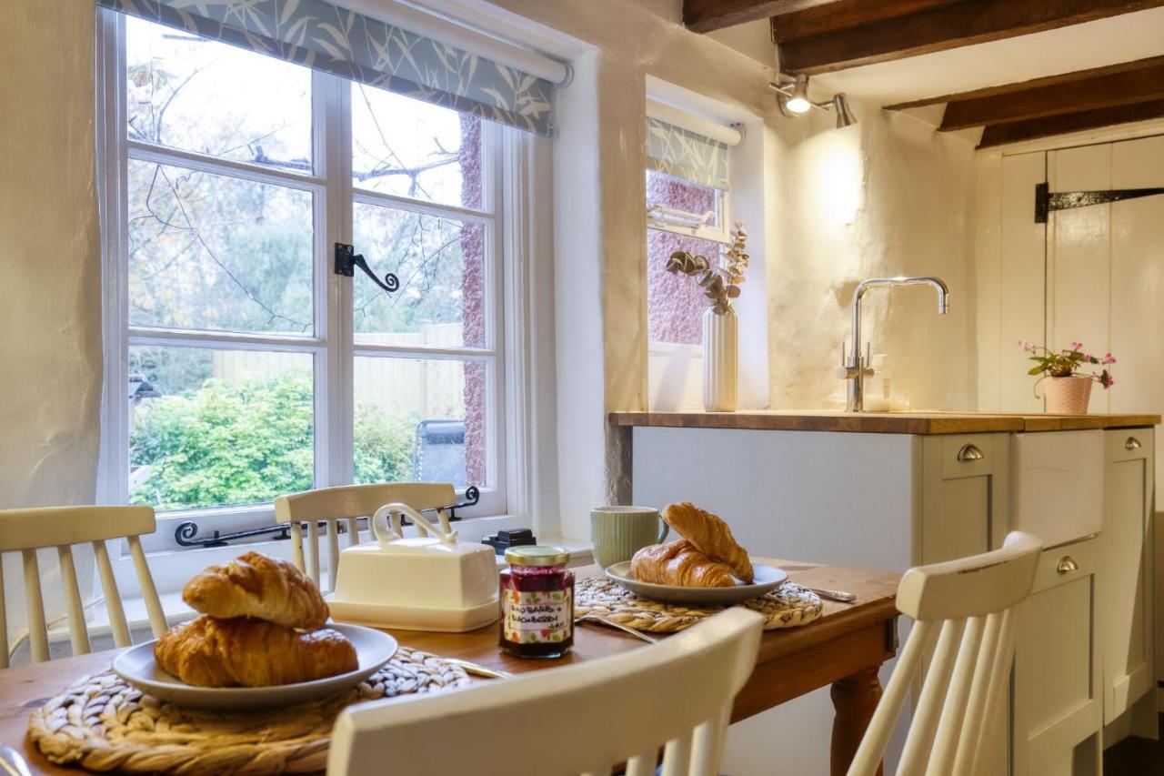 White Cross Cottage Woodbury Extérieur photo